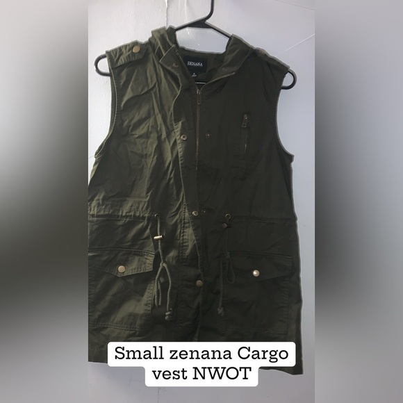 Womens NWOT small cargo vest zenana - Picture 1 of 5